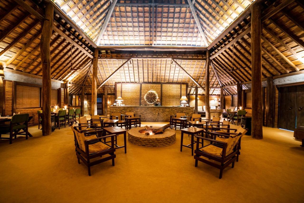 Tiger Tops Karnali Lodge Bardiya Exterior photo