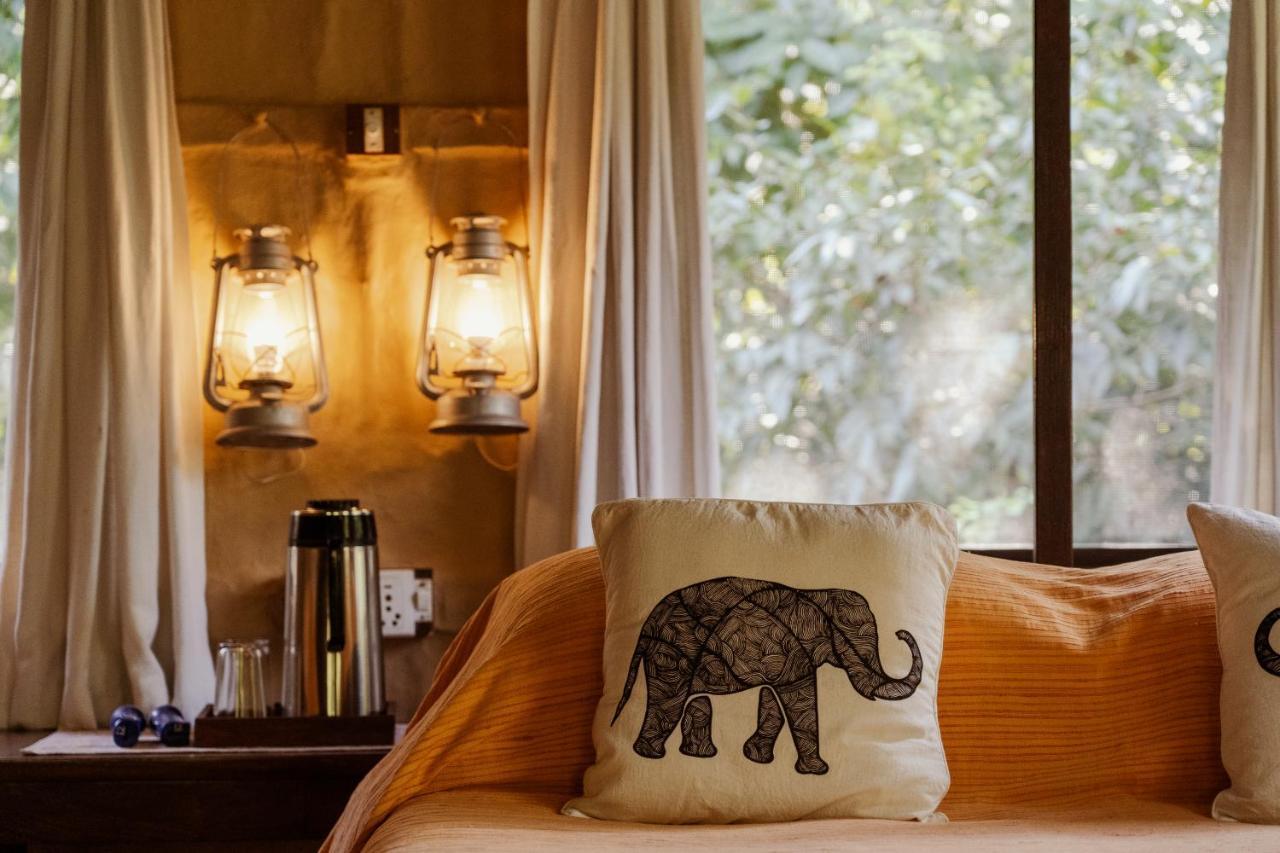 Tiger Tops Karnali Lodge Bardiya Exterior photo